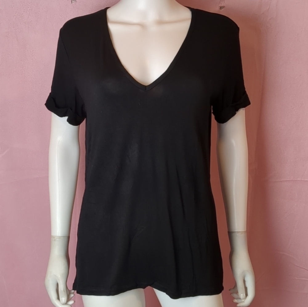 Nasty Gal Riley Scoop Neck Short Sleeve Tee in Black